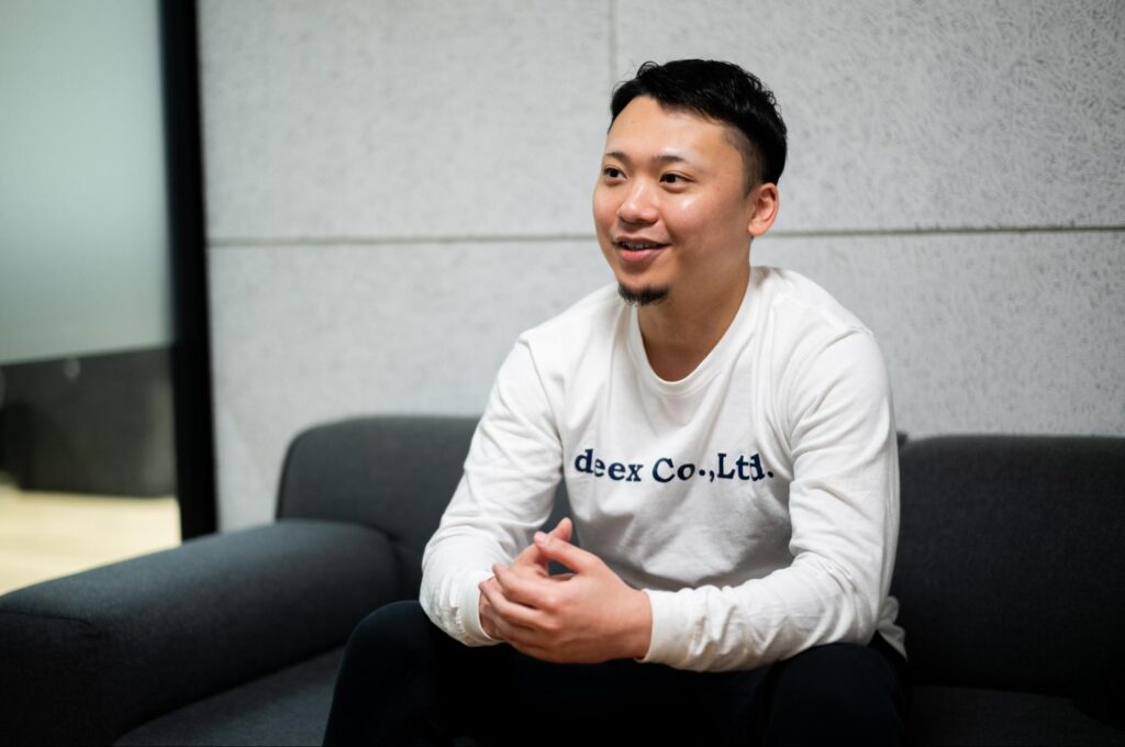 deex株式会社の牛丸代表